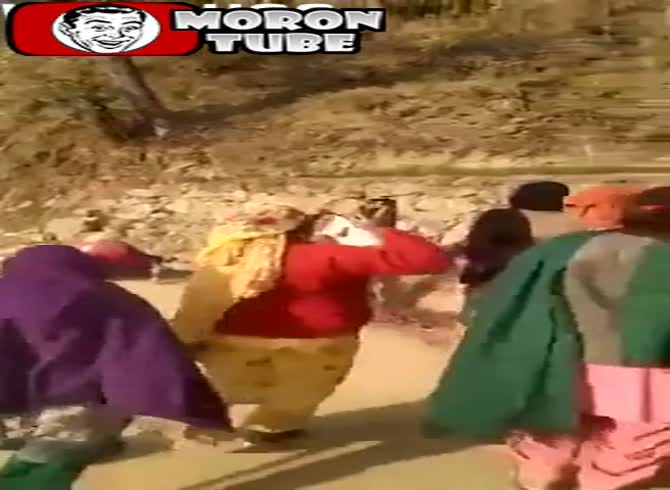 Video :A violent spouse gets punishment right away!